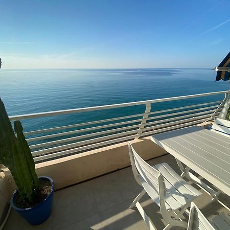 Апартаменти Sea View Studio, Huge Terrace On The 4Th Floor Мантон Екстер'єр фото
